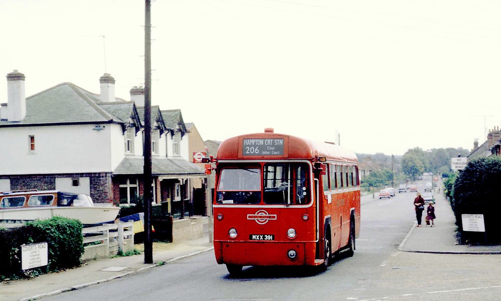 RF414 (MXX319) from Fulwell Garage in Coverts Road, Clayga… Flickr