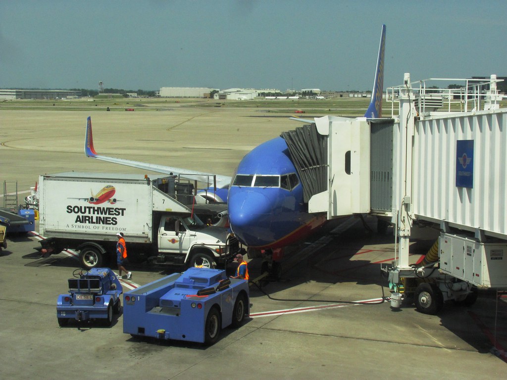 Southwest Airlines 737 at Lambert Airport St. Louis, MO_IMG_8314 a