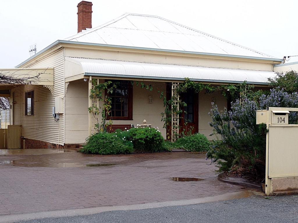 Broken Hill house A lot of houses in Broken Hill are made … Flickr