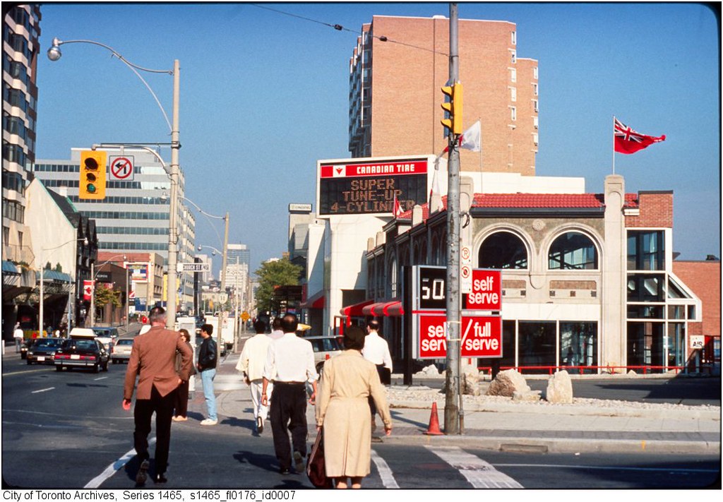 Yonge and Church Streets, looking north Photographer City… Flickr