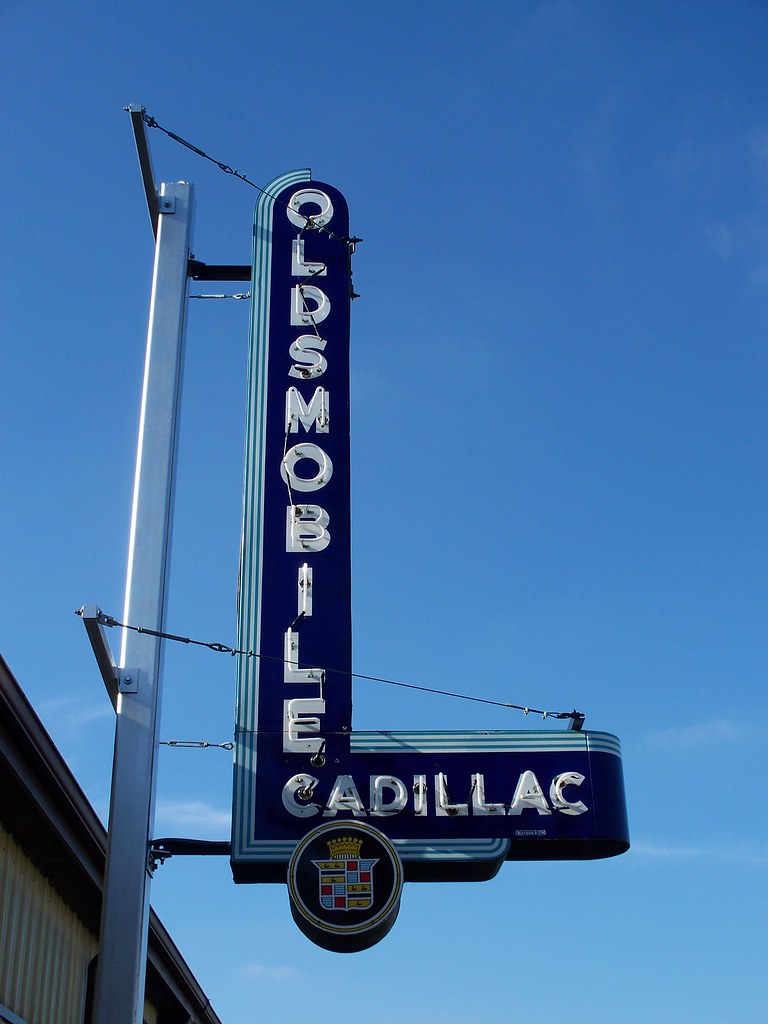 OH Canal Winchester Oldsmobile Cadillac Neon Oldsmobile … Flickr