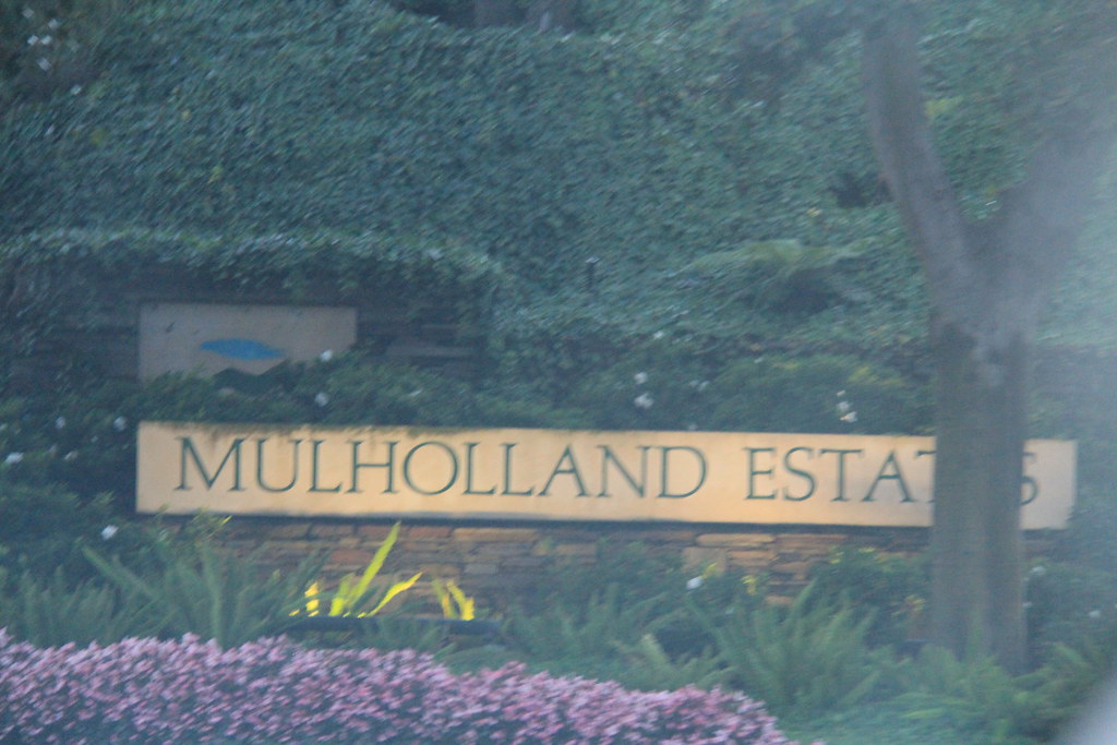 Mulholland Estate 2011.08.12 Newl80 Flickr