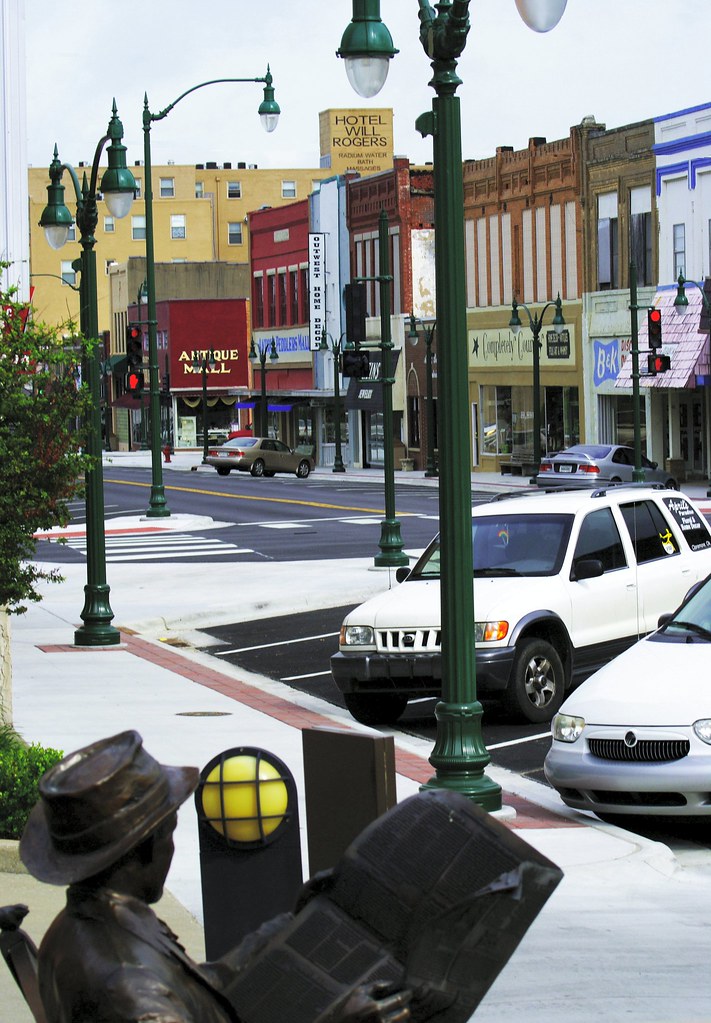 Downtown Claremore, Oklahoma Lighting and site amenities c… Flickr