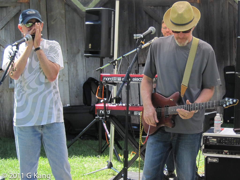 The Roger Steen Band With Doug Burns on harmonica. rogerst