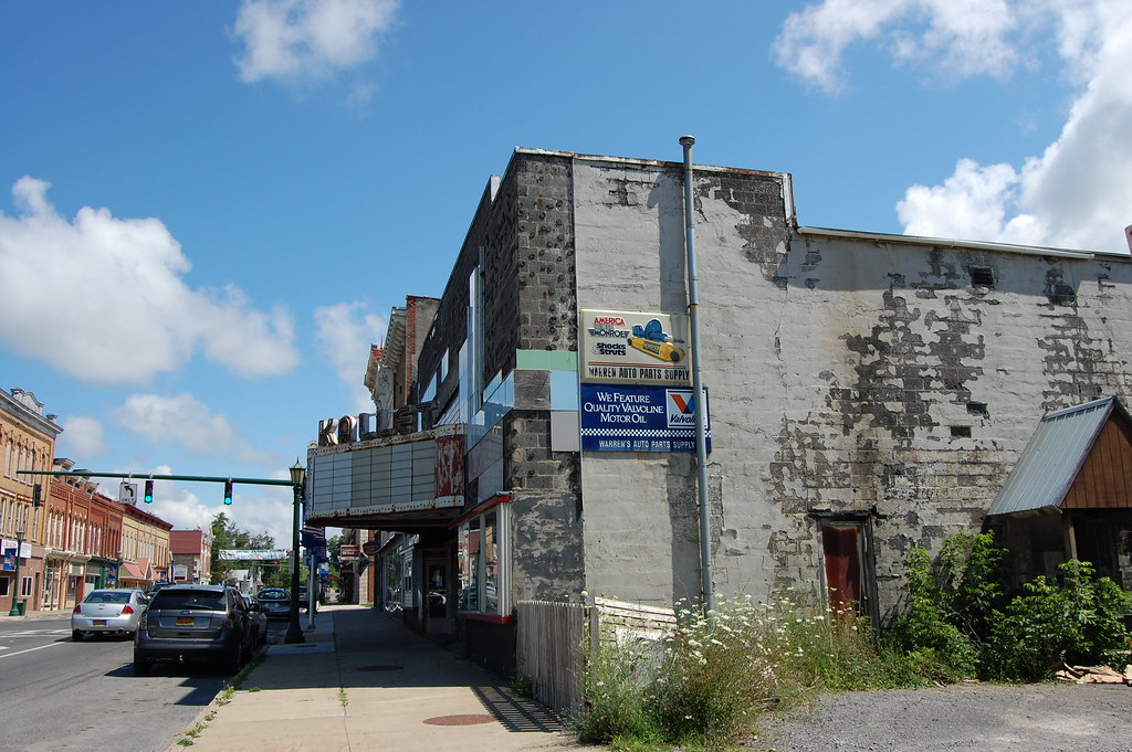 The Kallet Theater Pulaski, NY This is a side view of th… Flickr