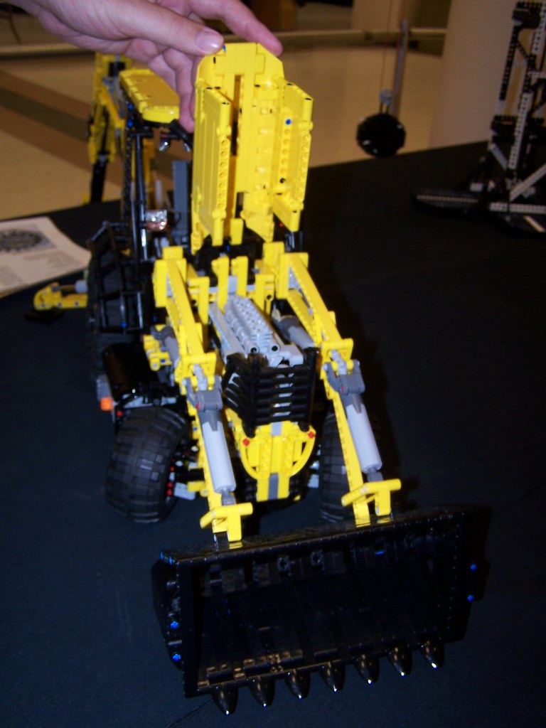 JCBBackhoePic8 This Lego Technic creation by Daniel Martz … Flickr