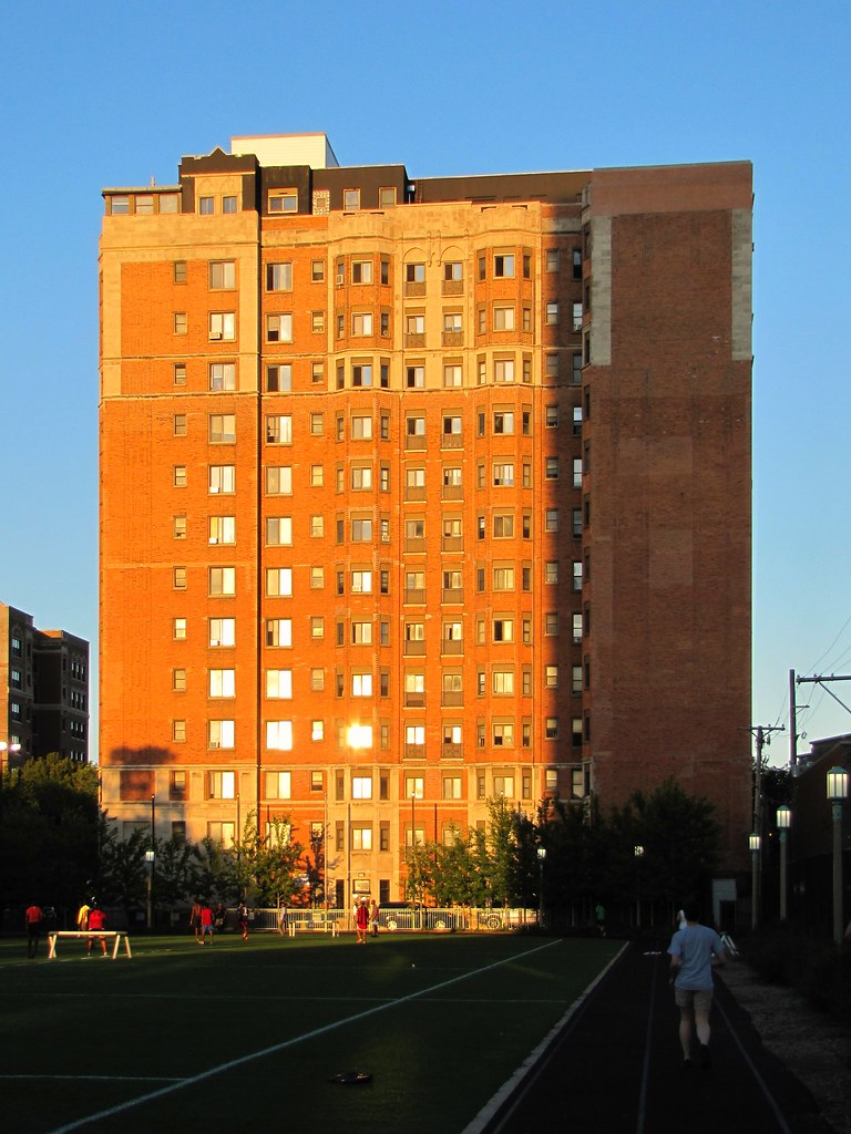 Campus Tower Apartments This apartment building is surroun… Flickr