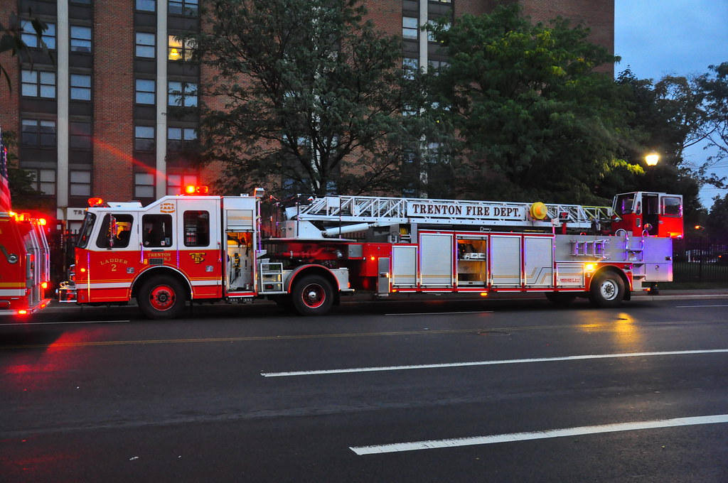 Trenton Fire Department Ladder 2 1997 Simon Duplex LTI Flickr