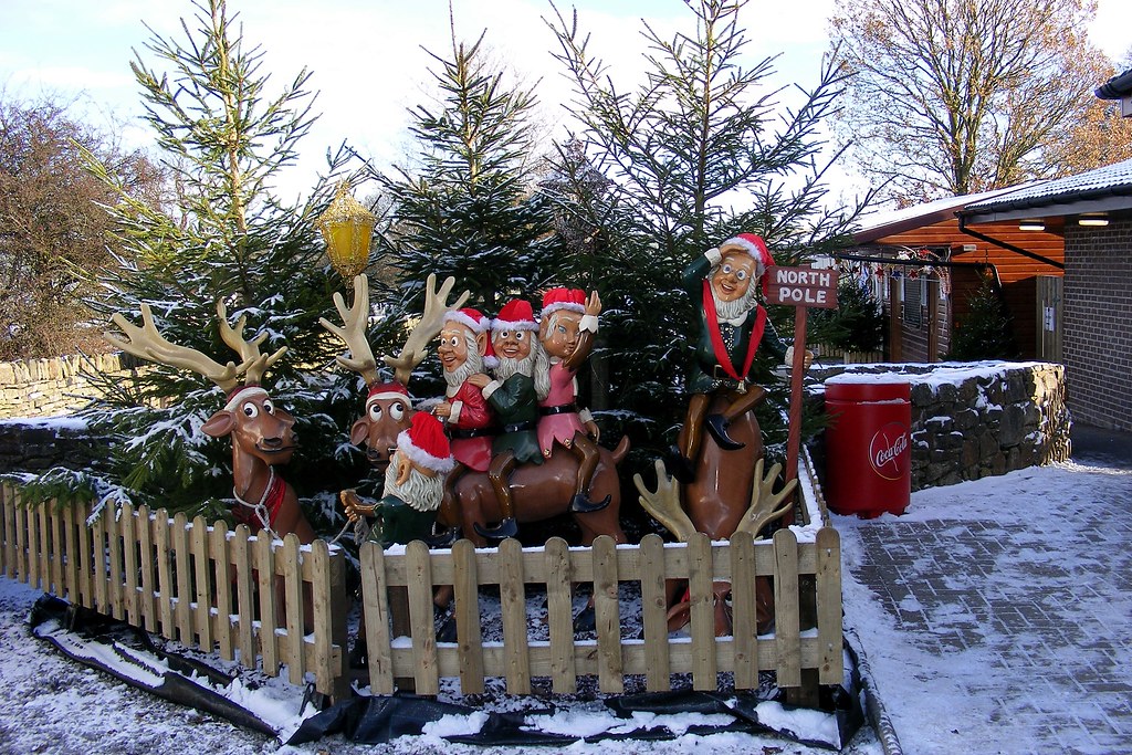 KLR A few elves feeling the cold.... Travelling Toper Flickr