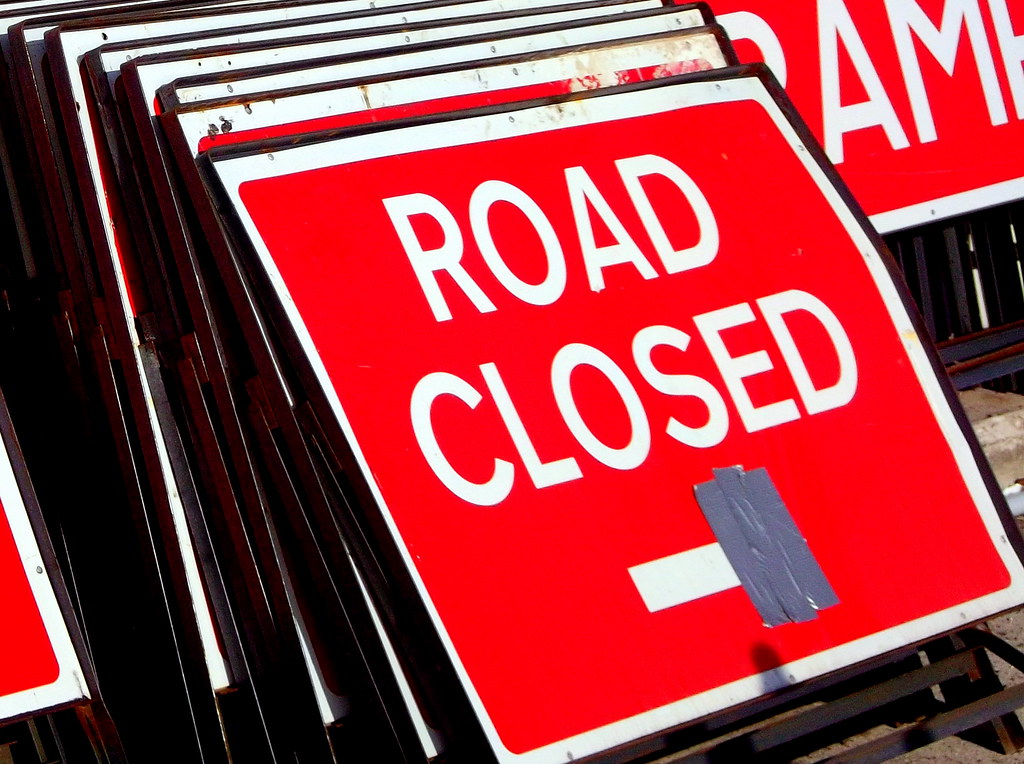 Road Closed Sign at Walsall Council's Brownhills depot ope… Flickr