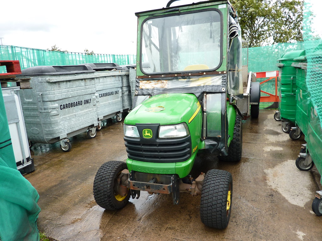 John Deere X595 Garden Tractor Baxter's Food Group, Blac… Flickr