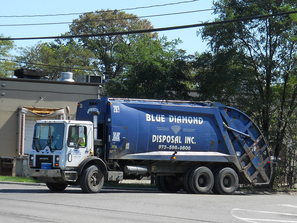 Mack MR REL Blue Diamond Disposal Chris Flickr