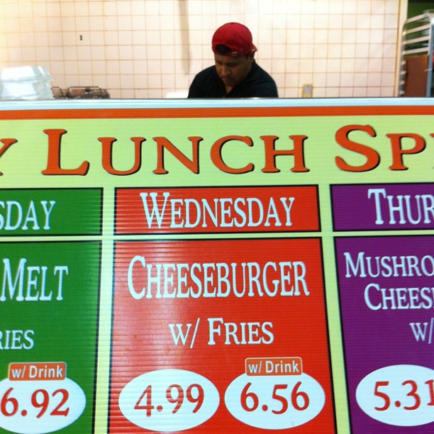 Lunch plate specials and bargains. Rondo Estrello Flickr