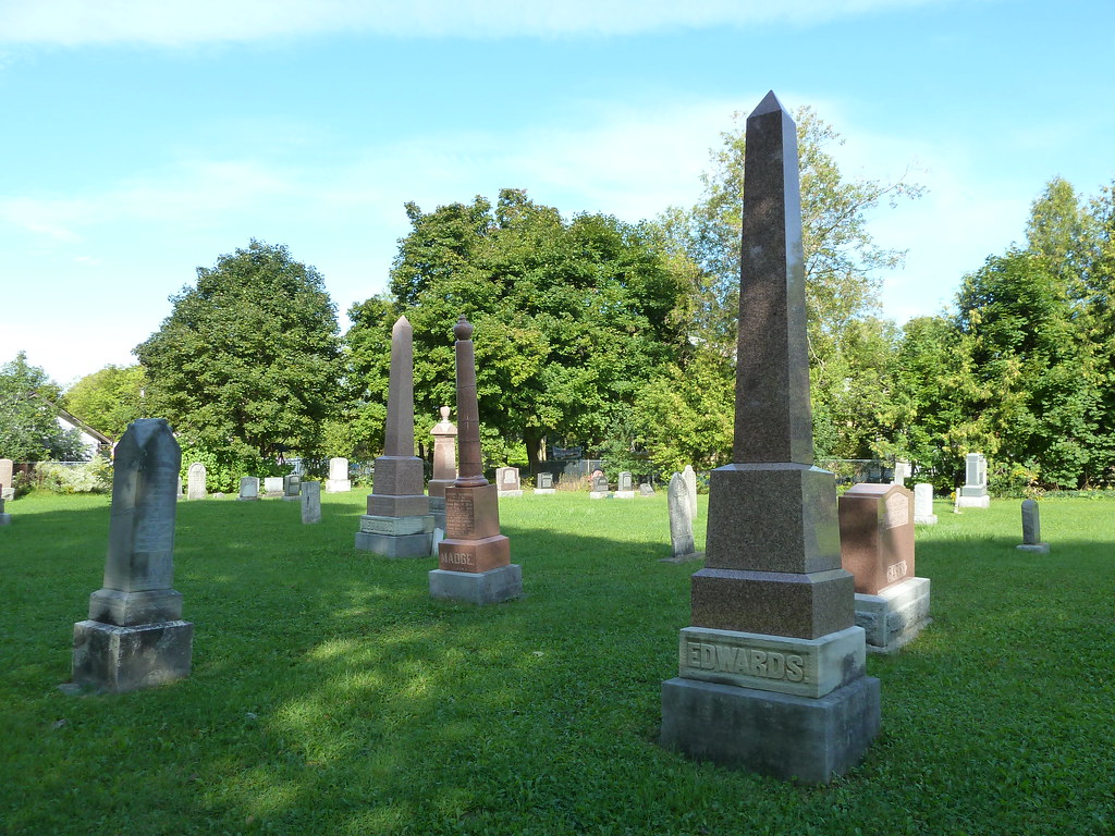 P1050018 Manilla Cemetery Canexplorer Flickr