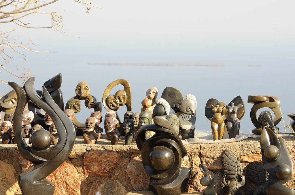 Kariba sculpture Taken at Latitude/Longitude16.525969/28… Flickr