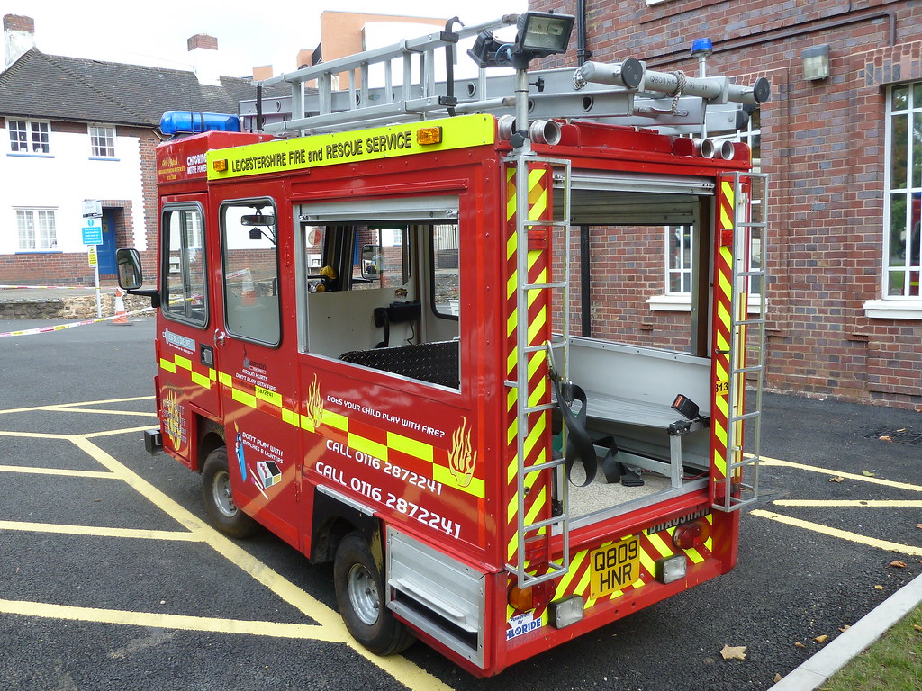 Leicestershire Fire And Rescue Service Dennis Q809 HNR Flickr