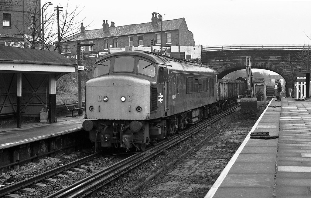 45054 Orrell Park 27/03/83 45054 is an unusual visitor at … Flickr