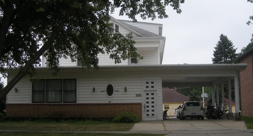 former NelsonHughesFratzke Funeral Home Storm Lake, Io… Flickr
