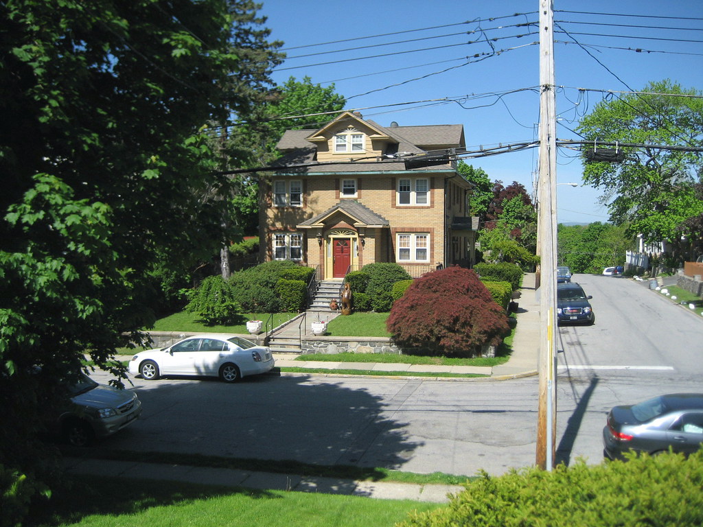 Nice looking house in Ossining, NY. May 2011. mefi_mlis Flickr