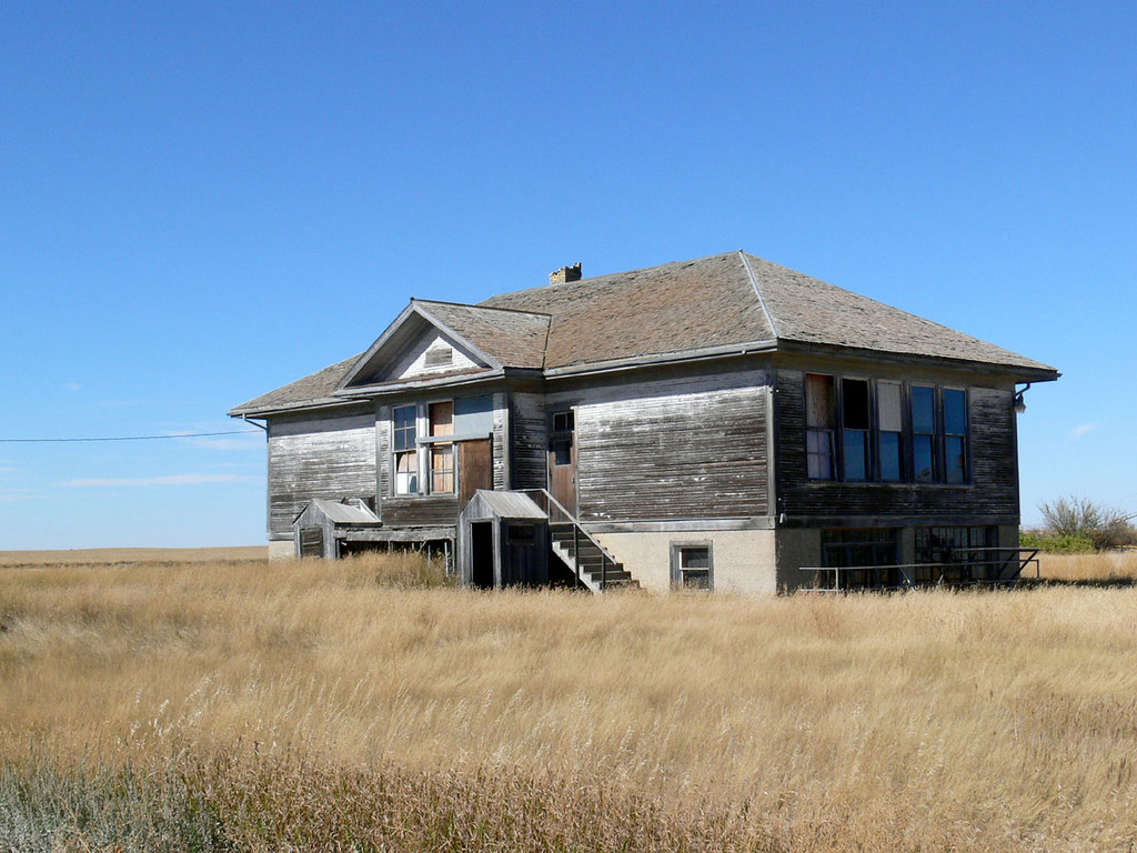 Madoc, Montana Daniels County. View of the former school b… Flickr