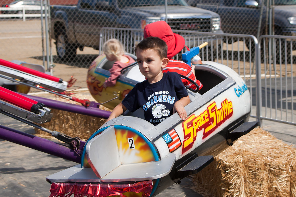 Pumpkin Station 100211 (5 of 16) Cesar Lopez Flickr