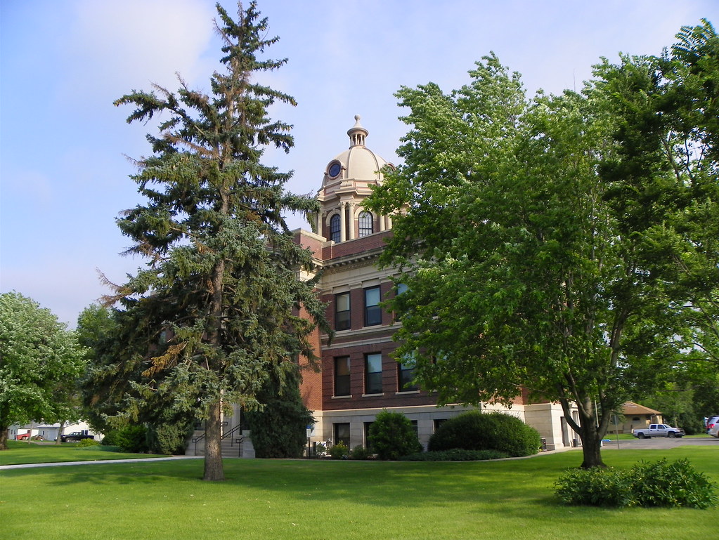 Dickey County Courthouse Ellendale, Dickey County, North D… Flickr