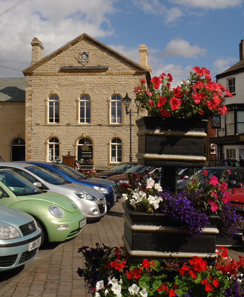 TJS00590a Market Place, Kirton Lindsey, Lincolnshire. John Smith