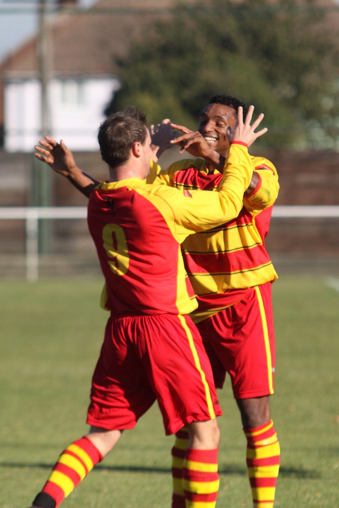 Great Wakering Rovers 1 Enfield Town 1 Liam Hope (L) and A… Flickr