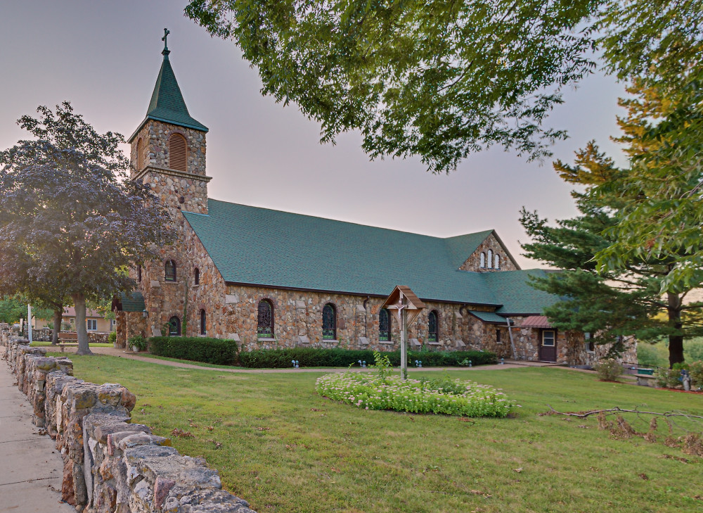 Holy Cross Roman Catholic Church, in Cuba, Missouri, USA … Flickr