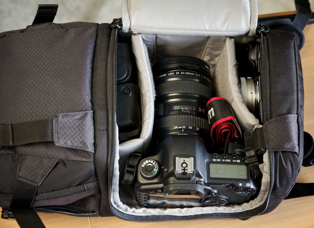 Camera Compartment for DSLR Video Fastpack 150 AW Even tho… Flickr