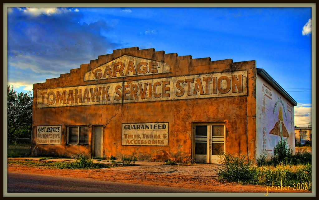 Tomahawk Service Station img 31822008hdr Gary Tucker Flickr