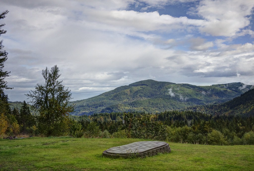 Cloudy Dry Hill bensonk42 Flickr