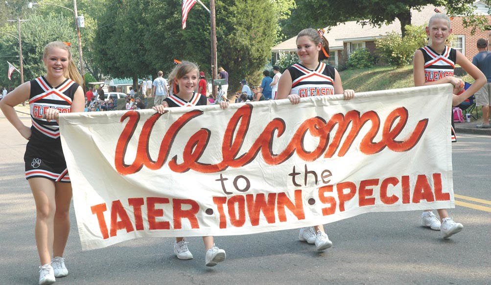 2011 Gleason Tater Town Special Gleason School Cheerleader… Flickr