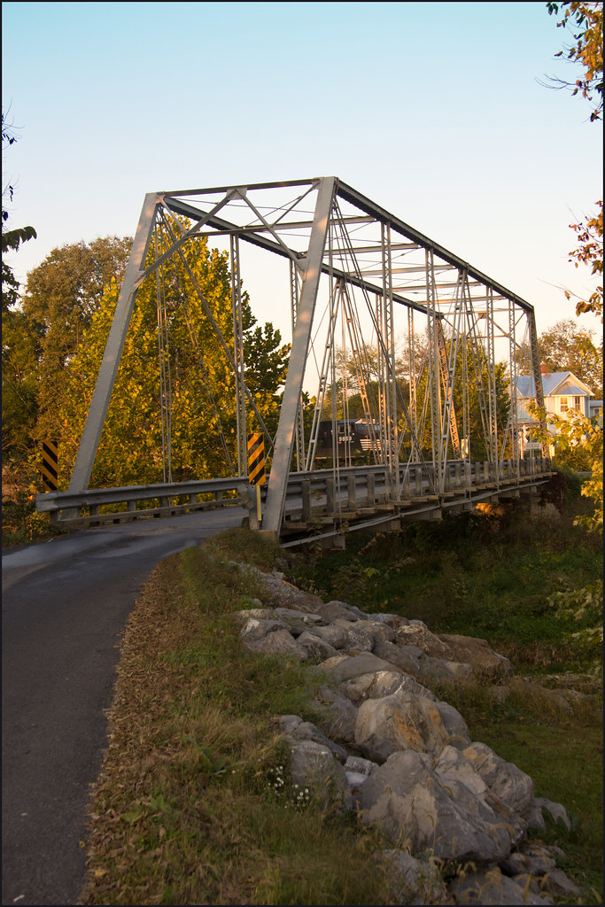Broadway's Heritage Bridge This iron bridge crosses Linvil… Flickr