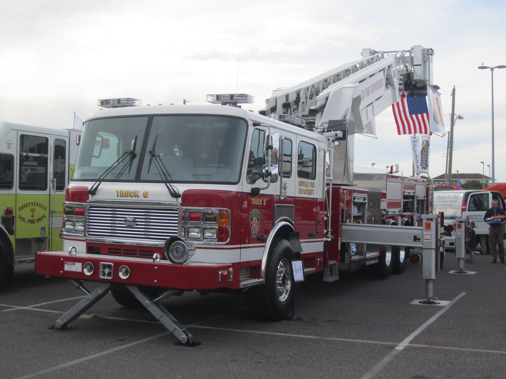 Buffalo Fire Department Ladder 6 ALF/LTI Tower Aaron Mott Flickr