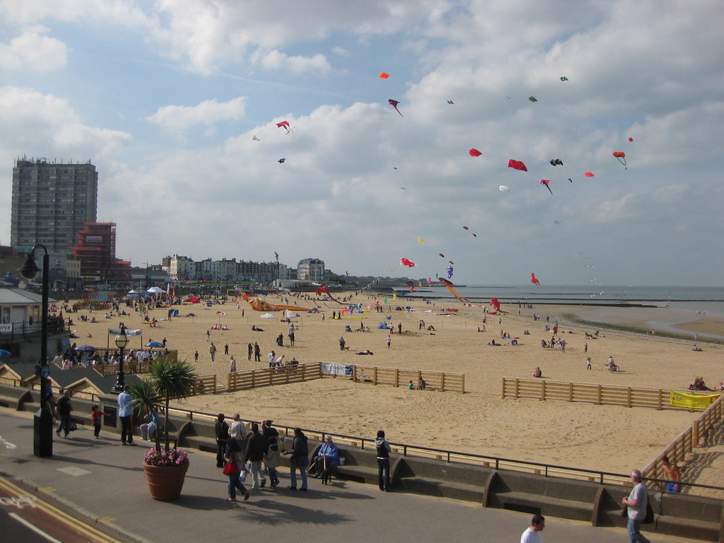 Margate beach 24th September 2011 The busy beach at Marg… Flickr