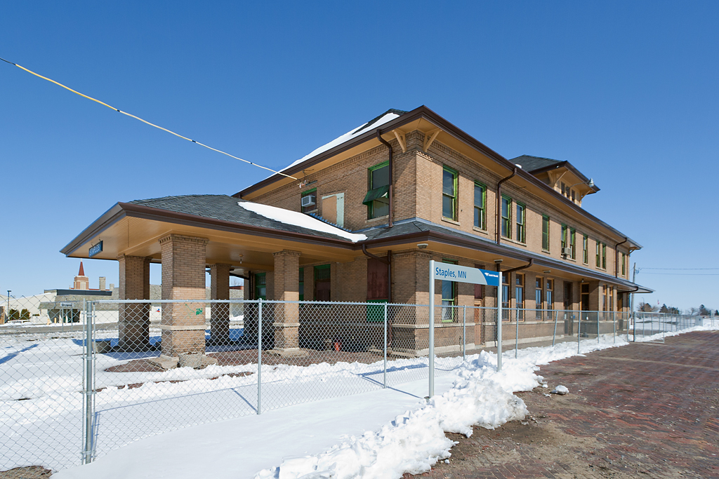 Amtrak Station Staples, MN A view of the Amtrak depot, c… Flickr