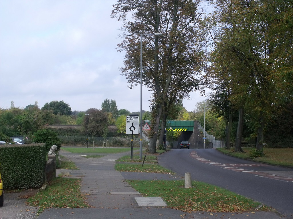 Robin Hood Lane, Hall Green railway bridge I walked to R… Flickr