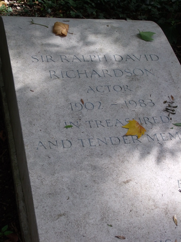 Ralph Richardson's grave East cemetery, Highgate Flickr