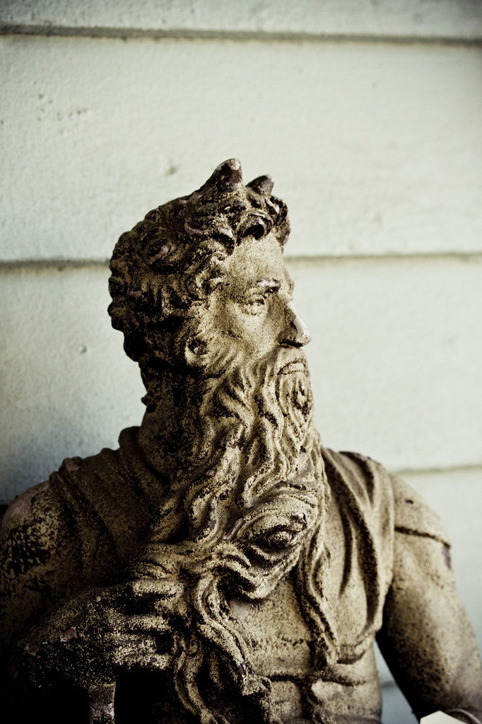 Statuesque This little statue had very nice, soft light fa… Flickr