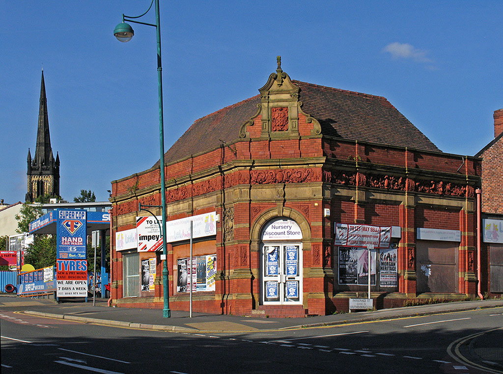 52 Wellington Road North This commercial building on Welli… Flickr