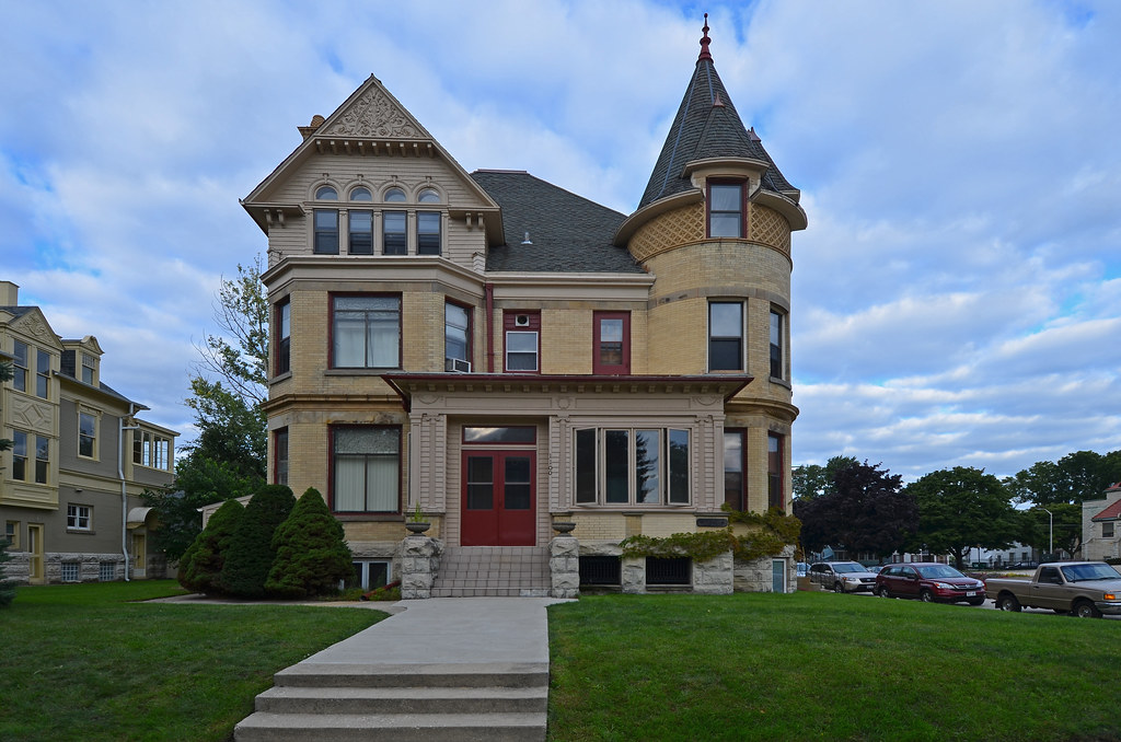 NIA_8092 1100 Main St Racine WI CA1892 Eugene Gamble Flickr