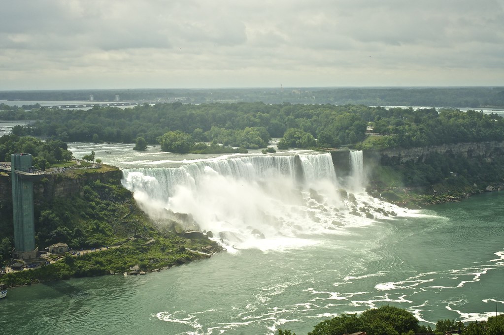 American and Bridal Veil Falls At Niagara Falls, Ontario. … Flickr