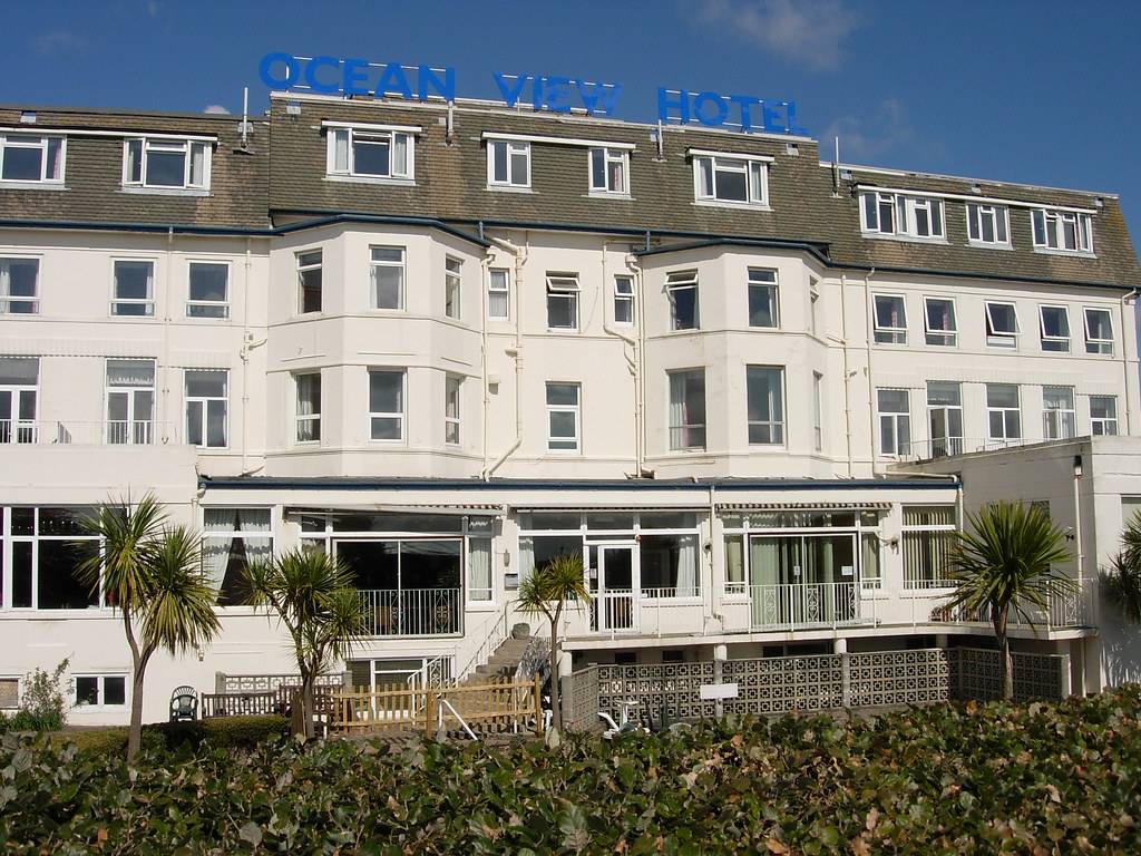 EAST OVERCLIFF DRIVE. BOURNEMOUTH. DORSET. APRIL 2008 Flickr