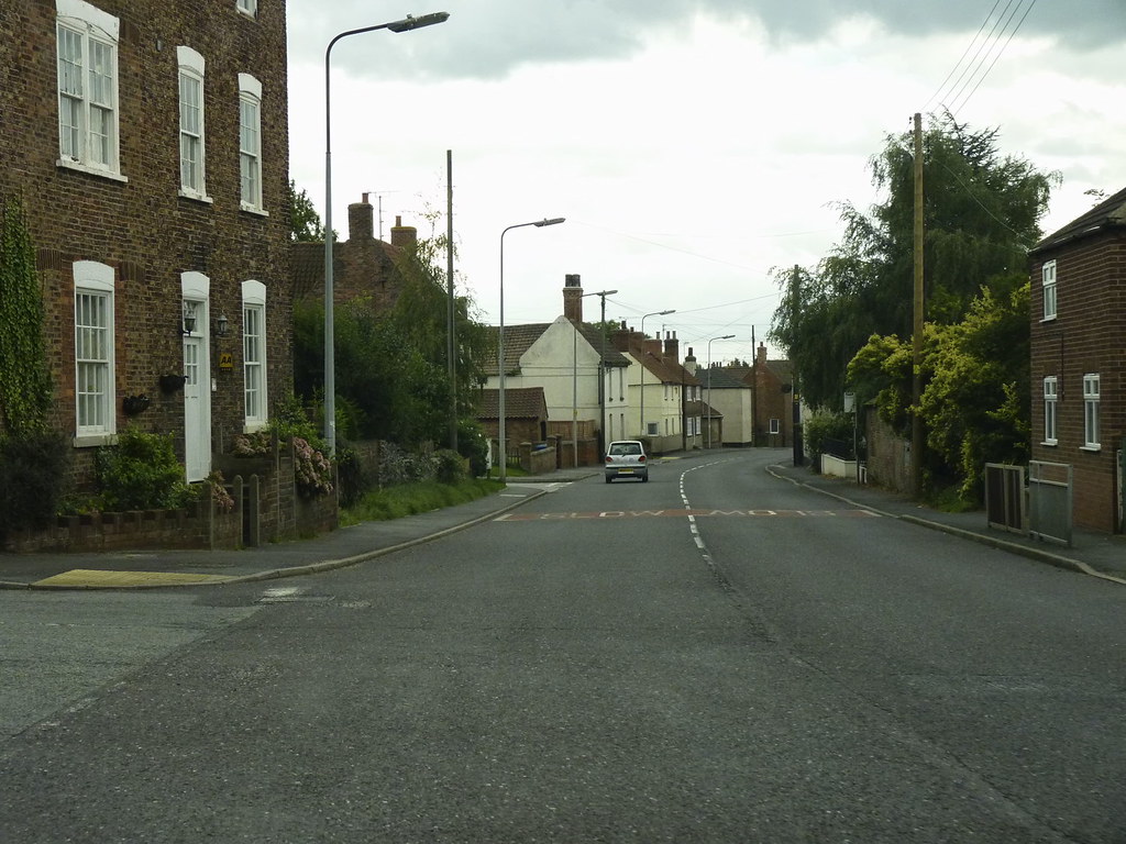 Marton, Lincolnshire Marton village has a quirky crossing … Flickr