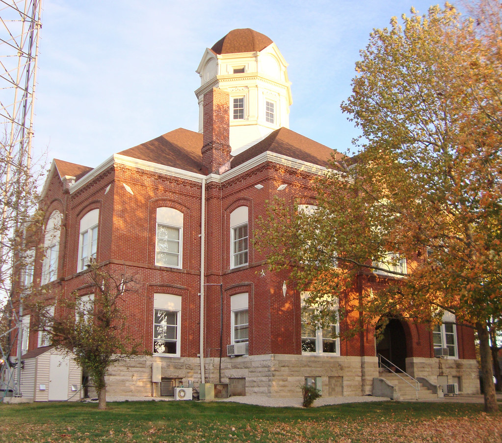 Shelby County Courthouse (Shelbyville, Missouri) Built in … Flickr