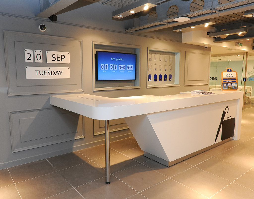 O2 Tottenham Court Road store tour Our Concierge desk re… Flickr