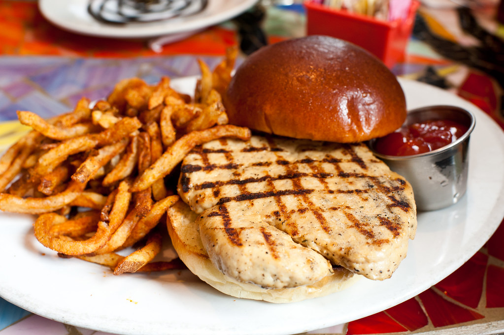 Grilled Chicken Burger Seasoned lean ground chicken blende… Flickr