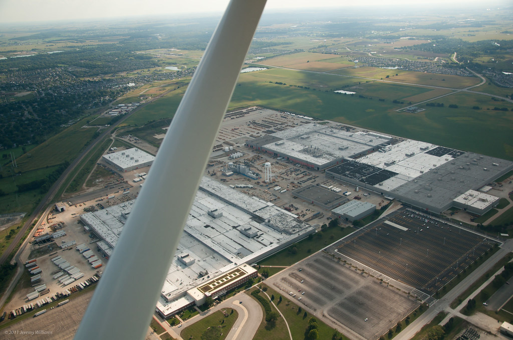 Caterpillar Factory Montgomery, IL Caterpillar Factory in … Flickr