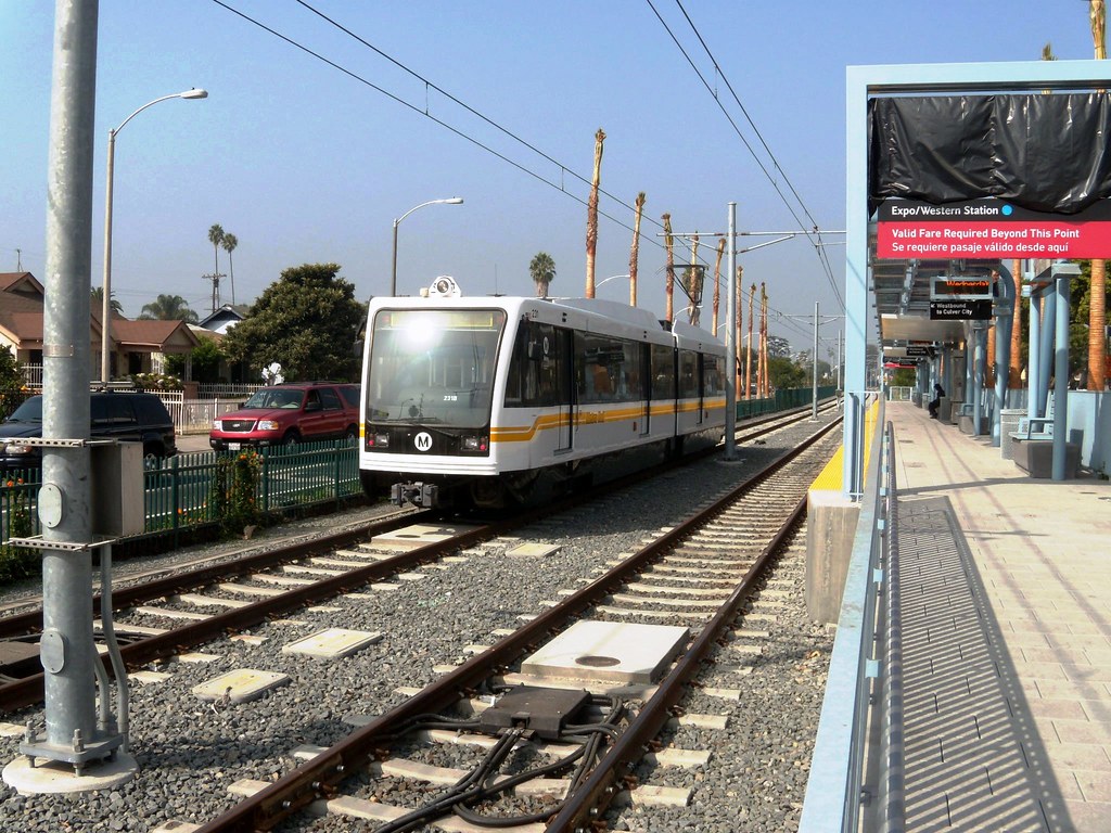 806 MTA Expo Line Test Train At Western Ave. Sta. 201109… Flickr